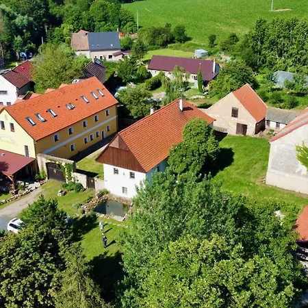 Guest house Zeleny Grunt Drinov (Central Bohemian)