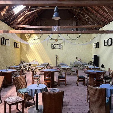 Guest house Zeleny Grunt 4*