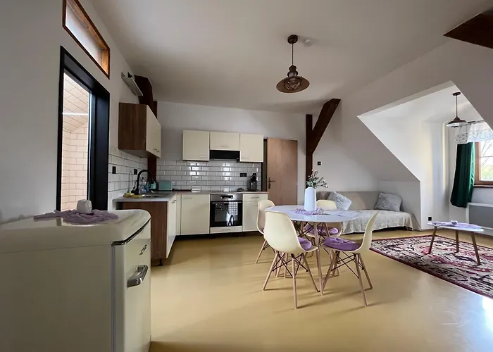 Zeleny Grunt Drinov (Central Bohemian)